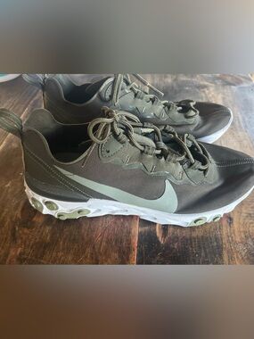 Nike React Element 55 Trainers Sneakers Green Women’s Size 10 BQ2728-302